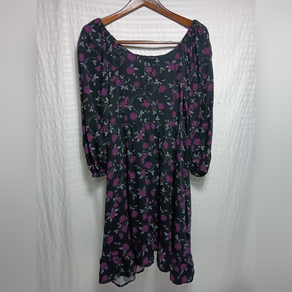 HotTopic 💯 Rayon midi floral Dress. Size L